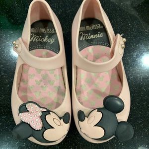 Mini Melissa mickey and Minnie toddler sz 7